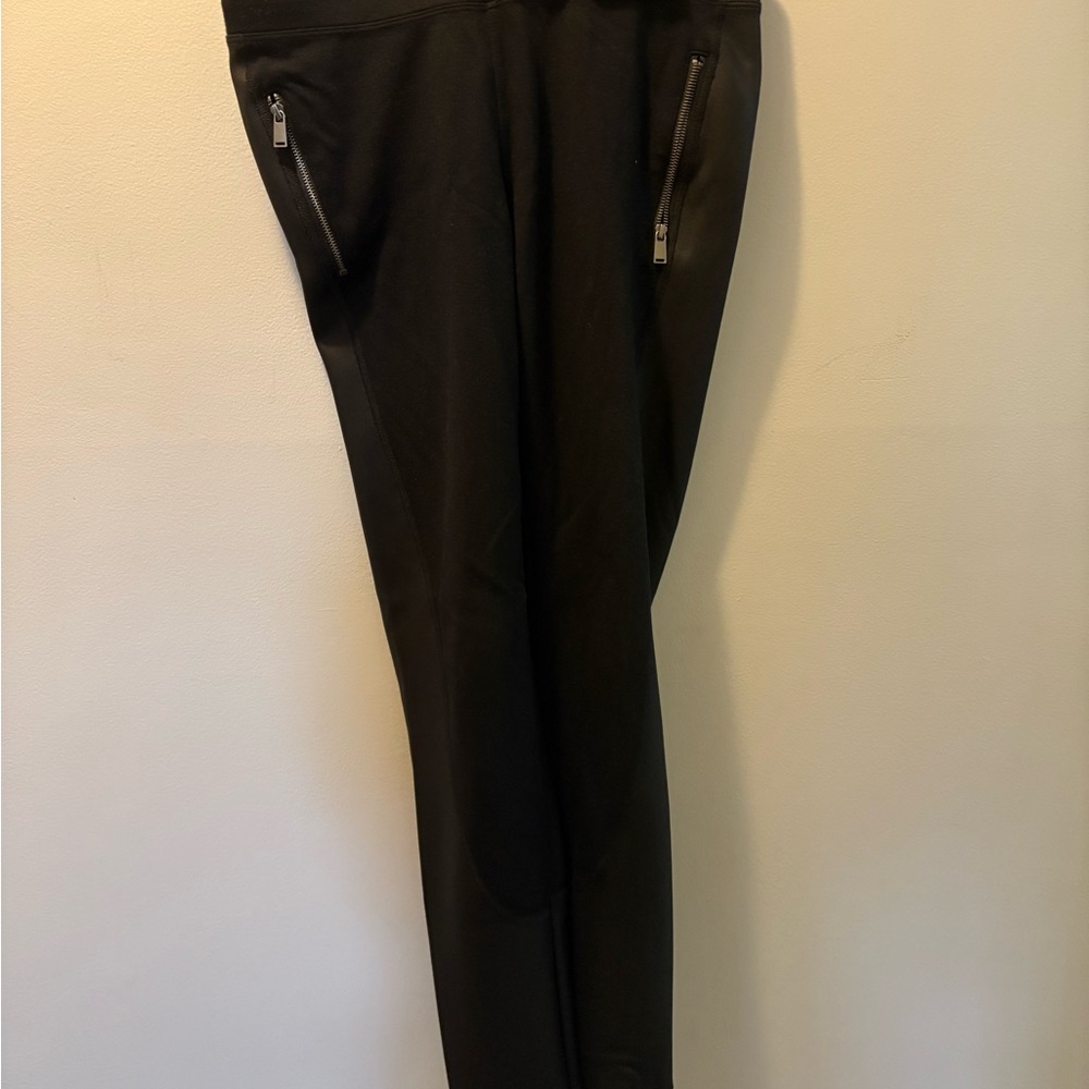 Express Black Skinny Pants with Sleek Design
